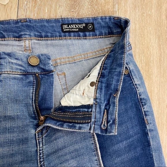 BLANK NYC Split Seam Raw Hem Skinny Classique Jeans - Picture 10 of 16